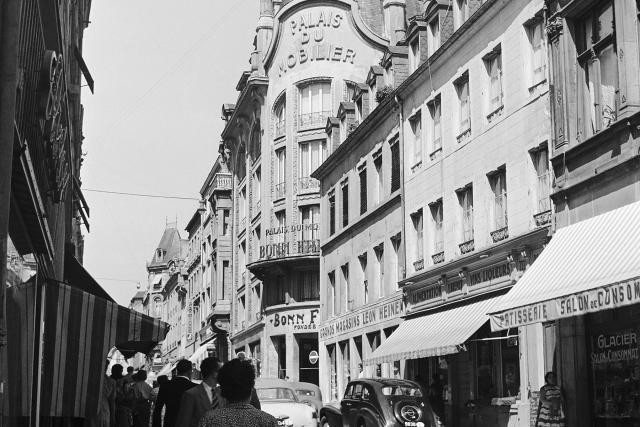 En 1954, le magasin Bonn Frères occupait déjà une place de choix dans la rue Philippe II. (Photo: Photothèque de la Ville de Luxembourg / Batty Fischer)