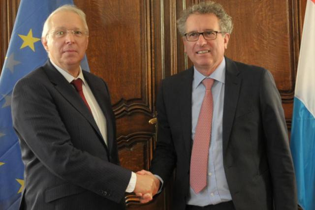 Rolf Wenzel, gouverneur de la Banque de développement du Conseil de l'Europe, et Pierre Gramegna, ministre des Finances. (Photo: SIP)
