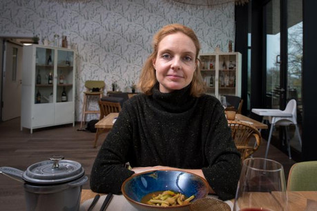Anne Simon: «Dans la culture comme dans la gastronomie, je constate une certaine institutionnalisation. Les initiatives marginales, underground ont du mal à exister et subissent le poids des charges.» (Photo: Nader Ghavami)