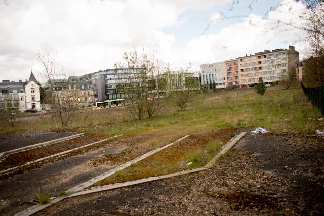 Le site de l'entrée Ouest de la capitale présente un visage tristement vide depuis des années.  (Photo: Christophe Olinger)