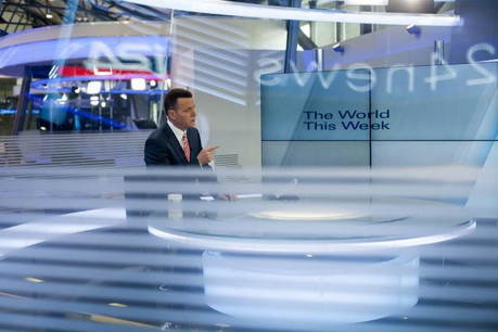Dans l'escarcelle d'Altice, on trouve déjà, notamment, la chaîne d'infos israélienne i24 News. (Photos: Licence CC - Olivier Minaire / archives et i24News)