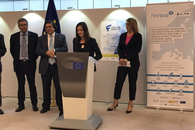 La senior manager en marketing & communication d’Apateq, Birgit Prochnow, s’exprimant après la remise du prix. (Photo: Apateq)