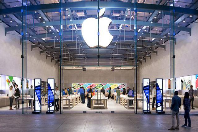 La filiale française en charge de la gestion des Apple Stores dans l'Hexagone est accusée de ne pas facturer tous ses services depuis la France. Le manque à gagner est estimé à plusieurs millions d'euros annuels. (Photo: Licence C.C.)