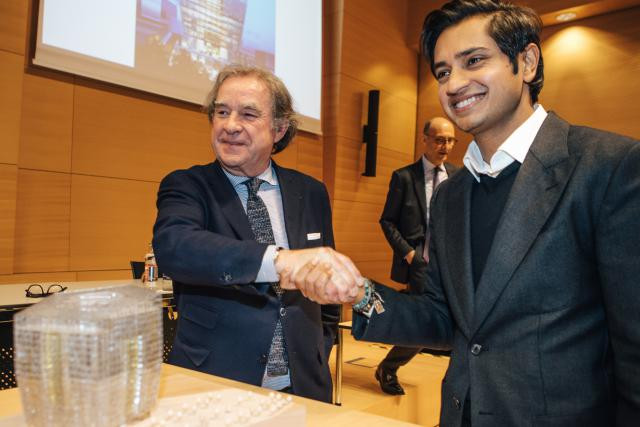 Jean-Michel Wilmotte et Aditya Mittal célèbrent le lancement du projet de nouveau quartier général. (Photo: Edouard Olszewski)