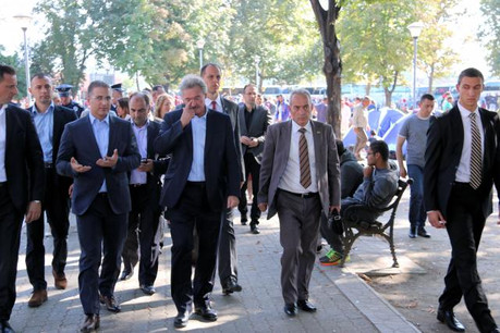 Jean Asselborn en visite vendredi dernier dans un camp de réfugiés en Serbie. (Photo: MAEE)