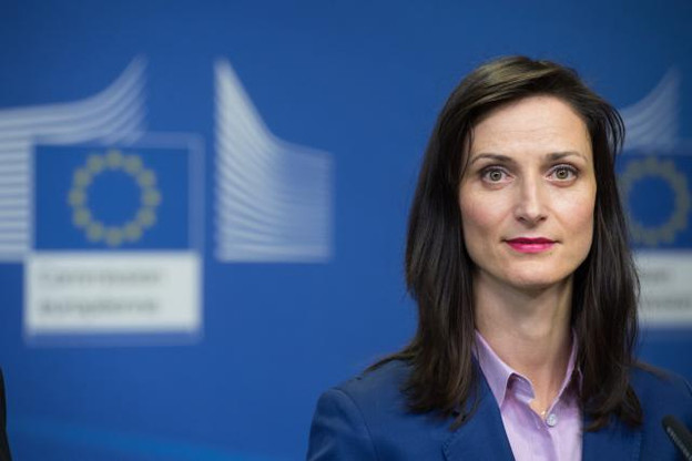 Le projet de règlement européen défendu par la commissaire Mariya Gabriel vise à changer les rapports de force entre les Gafa et leurs clients professionnels. (Photo: Union européenne)