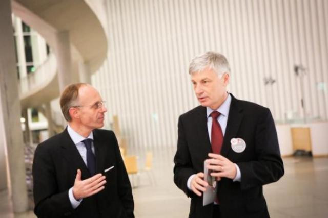 Les ministres Frieden et Wiseler sont invités à s’expliquer. (Photo : Jessica Theis / archives)