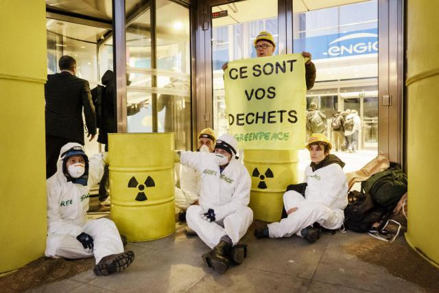 Greenpeace a mené une action devant le siège bruxellois d’Engie Electrabel. (Photo: Eric De Mildt/Greenpeace)