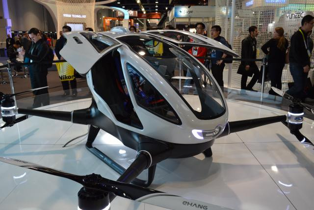 L'émirat de Dubaï a annoncé avoir testé un prototype chinois de taxi-drone et s'apprête à devenir un centre régional pour Tesla, l'un des champions de la voiture autonome. (Photo: Licence CC)