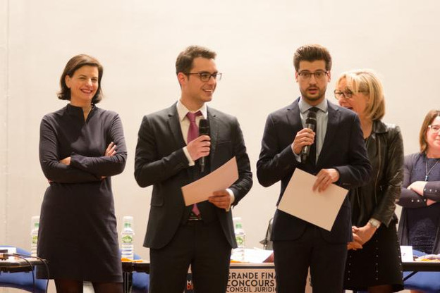 David Micheli et Victor Ferreira lors de la remise de prix. (Photo: Médiadroit)