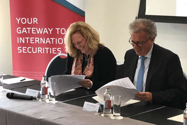 Karin Finkelston (IFC) et Pierre Gramegna ont signé un accord pour une aide d’un million d’euros du Luxembourg. (Photo: DR)