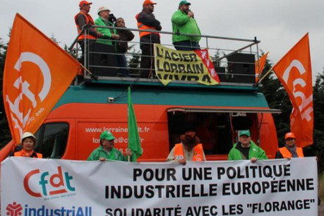 ArcelorMittal applique la même tactique partout. Les syndicats se soutiennent mutuellement. (Photo: LCGB)