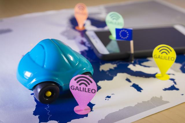Là où le GPS est capable de localiser au mieux à sept ou huit mètres en configuration civile, Galileo bénéficie d’une précision au mètre près, voire au centimètre dans sa version payante. (Photo: Fotolia / tanaonte)