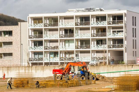 L'offre de logement s'assèche, malgré les constructions (ici, l'émergence d'Arboria à Differdange) en tous genres. (Photos: Charles Caratini / archives et logement.lu)