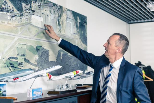 Les réflexions autour de l’instauration d’une nouvelle taxe au Findel se poursuivent, «mais rien n’est décidé», insiste Johan Vanneste, CEO de Lux-Airport. (Photo: Maison Moderne)
