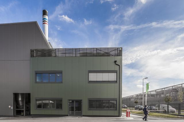 La machinerie de Kiowatt produit notamment la chaleur qui aide à refroidir le datacenter voisin.  (Photo : Gaël Lesure)