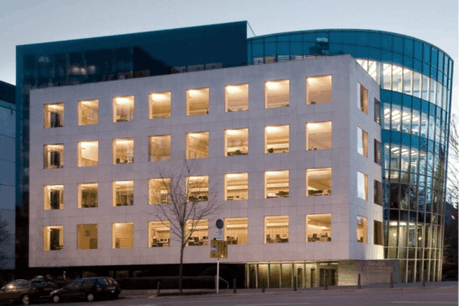 La banque a atteint un bénéfice net consolidé de 75,1 millions d’euros en 2015. (Photo: Arquitectonica)