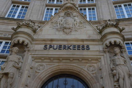 Face aux évolutions démographiques et des habitudes de consommation, la banque publique réduit sa présence physique dans le pays. (Photo: Maison moderne / archives)