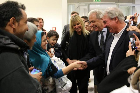 Le ministre luxembourgeois des Affaires étrangères et européennes, Jean Asselborn, avait accueilli lui-même les premiers réfugiés relocalisés depuis la Grèce en novembre 2015. (Photo: MAEE)