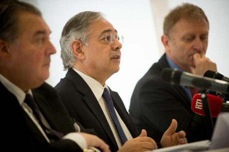 Vitor Caldeira a défendu son bilan, entouré d'Henri Grethen (à gauche) et d'Eduardo Ruiz Garcia. (Photo: Christophe Olinger)