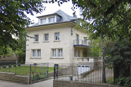 La future Maison de l’avocat se situe à deux pas de l’avenue Marie-Thérèse et abritera les services du Barreau offerts à ses 2.400 membres. (Photo : Google Streetview)