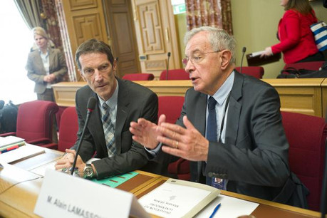 Alain Lamassoure à Luxembourg ce lundi. (Photo : Christophe Olinger)