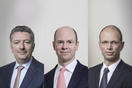 De gauche à droite: Siegfried Marissens (qui reprend les responsabilités de compliance et regulatory affairs), Nicholas Harvey (futur deputy CEO) et Anthony Swings (group chief risk officer). (Photo: Maison Moderne)