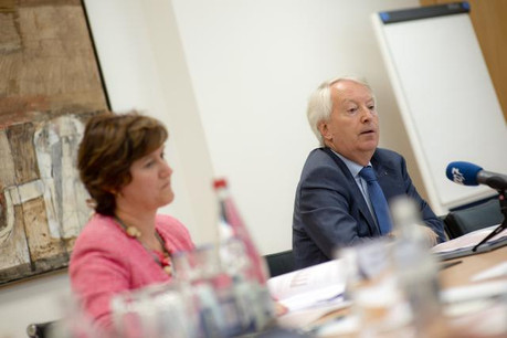 Annick Felten et Claude Wirion forment le duo du comité de direction du Commissariat aux assurances. (Photo: Christophe Olinger)