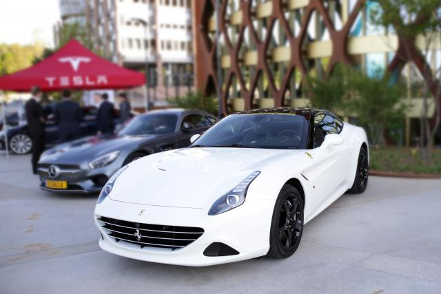 Les voitures de luxe et sportives attirent, mais restent une niche relativement étroite. (Photo: DR)