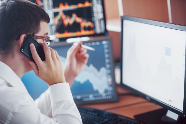 Le développement des fintech et des cryptomonnaies amènera le secteur de l’intermédiation financière non bancaire à croître. (Photo: Shutterstock)