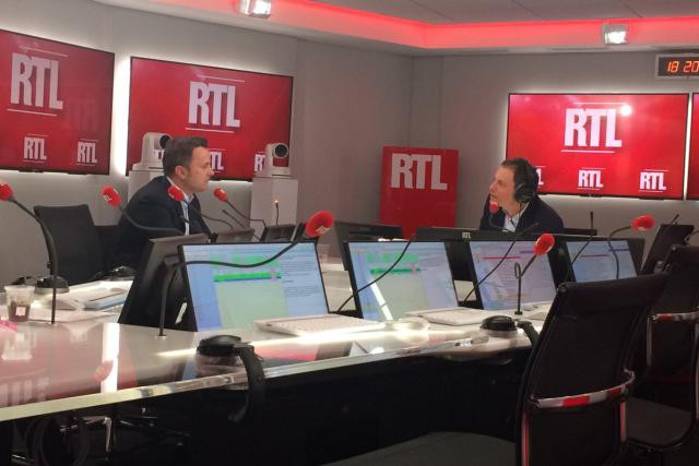 Xavier Bettel était l’invité de Marc-Olivier Fogiel, lundi soir, pour détailler les enjeux de la visite d’État luxembourgeoise en France. (Photo: RTL)