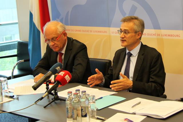 Frank Molitor, président de la Chambre des notaires, et Félix Braz, ministre de la Justice, ont présenté mercredi la réforme du notariat.  (Photo: Gouvernement du Grand-Duché de Luxembourg)