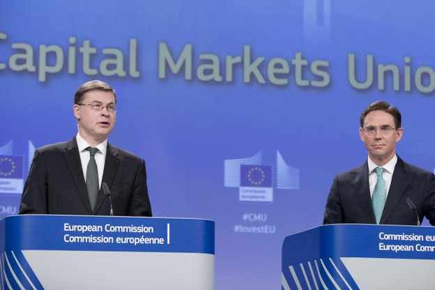 Les vice-présidents de la Commission, Valdis Dombrovskis et Jyrki Katainen, défendent un label européen pour les plateformes de «crowdfunding». (Photo: Commission Européenne)