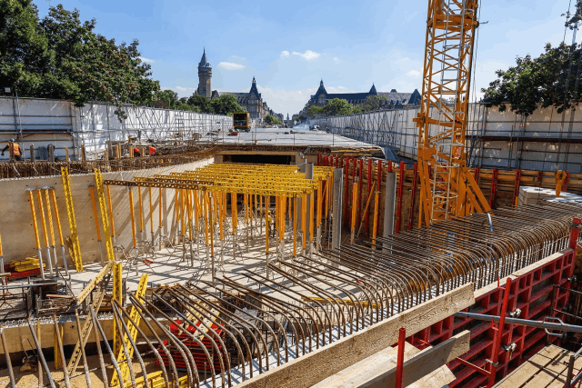 Les travaux de la passerelle cycliste avancent. Son ouverture n'est cependant pas prévue avant la mi-2017. (Photo: Ponts et Chaussées)