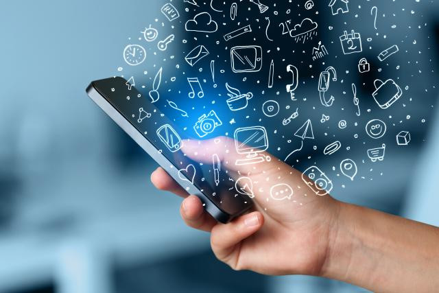 Selon la société App Annie, le développement des applications mobiles continue de se développer. (Photo: Shutterstock)