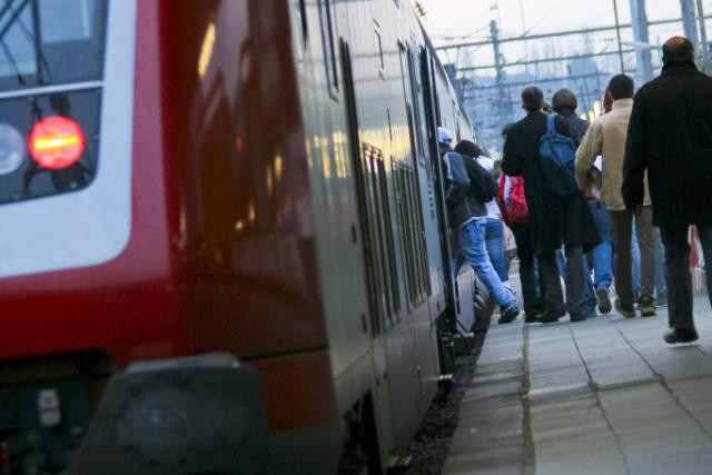 Six mois après l’entrée en vigueur des nouvelles conditions d’utilisation du train pour les frontaliers belges, le taux de fréquentation a progressé de 20%, selon les données de la SNCB. (Photo: Étienne Delorme / archives)