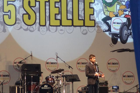 Le Mouvement 5 étoiles et son leader Alessandro Di Battista se placent en tête des premiers résultats. (Photo: Licence CC)
