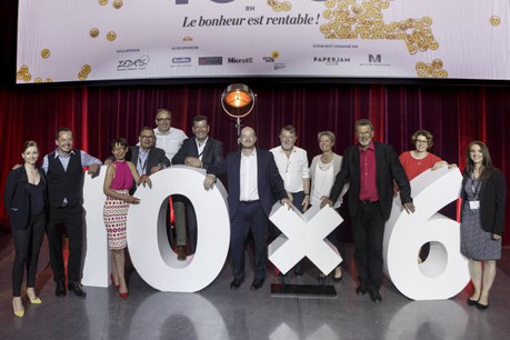 Anaïs Bouillet (Maison Moderne), la présentatrice de la soirée, et les 10 orateurs du 10x6 RH. (Photo: Maison Moderne)