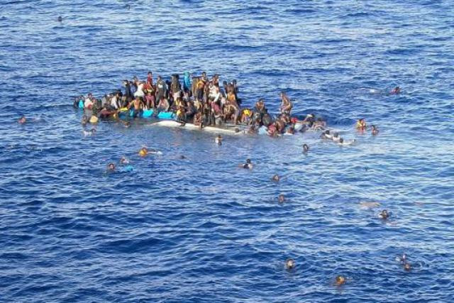 La question des trafiquants d'êtres humains en Méditerranée figure parmi les sujets qu'aborderont les ministres de la Défense. (Photo: DR)