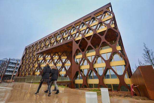 L'immeuble de KPMG fait partie des nominés. (Photo: Groven+)