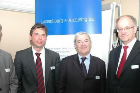 De g. à d. : Paul Peckels (P&T), Serge Raucq (Learch), Michel Koutchouk (Infotel), Jos Glod (P&T). (Photo: Learch)