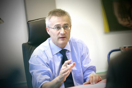 Félix Braz voit dans le référendum le moyen de régler un problème de représentativité au Luxembourg, au micro de RFI. (Photo: Luc Deflorenne /archives)