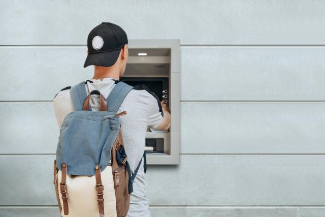 L’ULC plaide en faveur d’une diminution des différents frais bancaires. (Photo: Shutterstock)