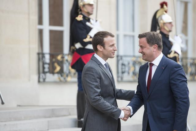 Du G20 à l’Élysée, Emmanuel Macron et Xavier Bettel affichent leurs accointances. Mais les intérêts nationaux priment cette relation privilégiée. (Photo: Anthony Dehez / archives)