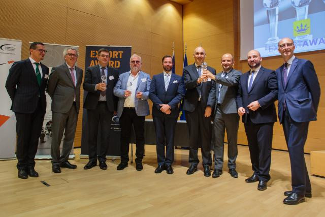La soirée a tourné autour de différents secteurs: les technologies, le bois et les lunettes. (Photo: Matic Zorman)