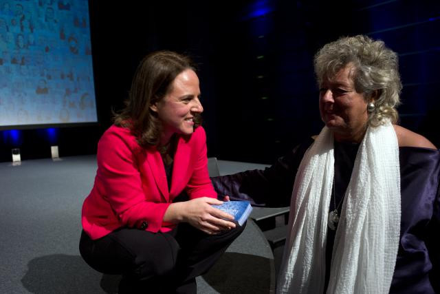 Une des dernières apparitions de Maggy Nagel, ici avec Corinne Cahen, lors du congrès du DP fin novembre. (Photo: Christophe Olinger)
