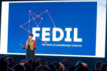 Michèle Vallenthini était à nouveau sur scène jeudi soir pour assurer la présentation de la réception du Nouvel An de la Fedil. (Photo: Nader Ghavami)