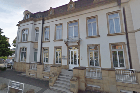 Active depuis la place Dargent, M.M. Warburg employait à la fin de l’année dernière 172 salariés dont le sort n’a pas encore été évoqué. (Photo: Capture d'écran / google maps)