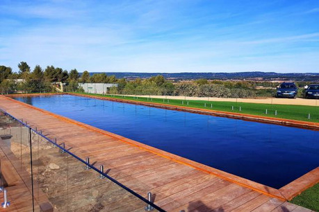 Une application mobile permet de vérifier la composition de l’eau ou encore de sécuriser l’accès au bassin depuis un smartphone avec l’assistant vocal Google Home. (Photo: DR)