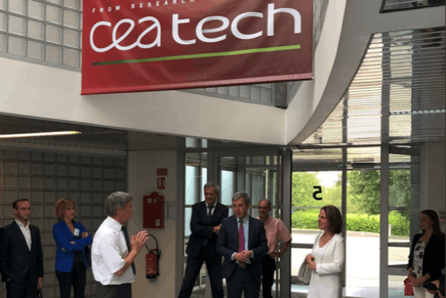 Corinne Cahen a visité en début d’après-midi le CEA Tech de Metz, en compagnie de Fabrice Genter, président de la CCI Moselle Métropole Metz, et d’entrepreneurs lorrains et luxembourgeois. (Photo : @C3_Luxembourg)